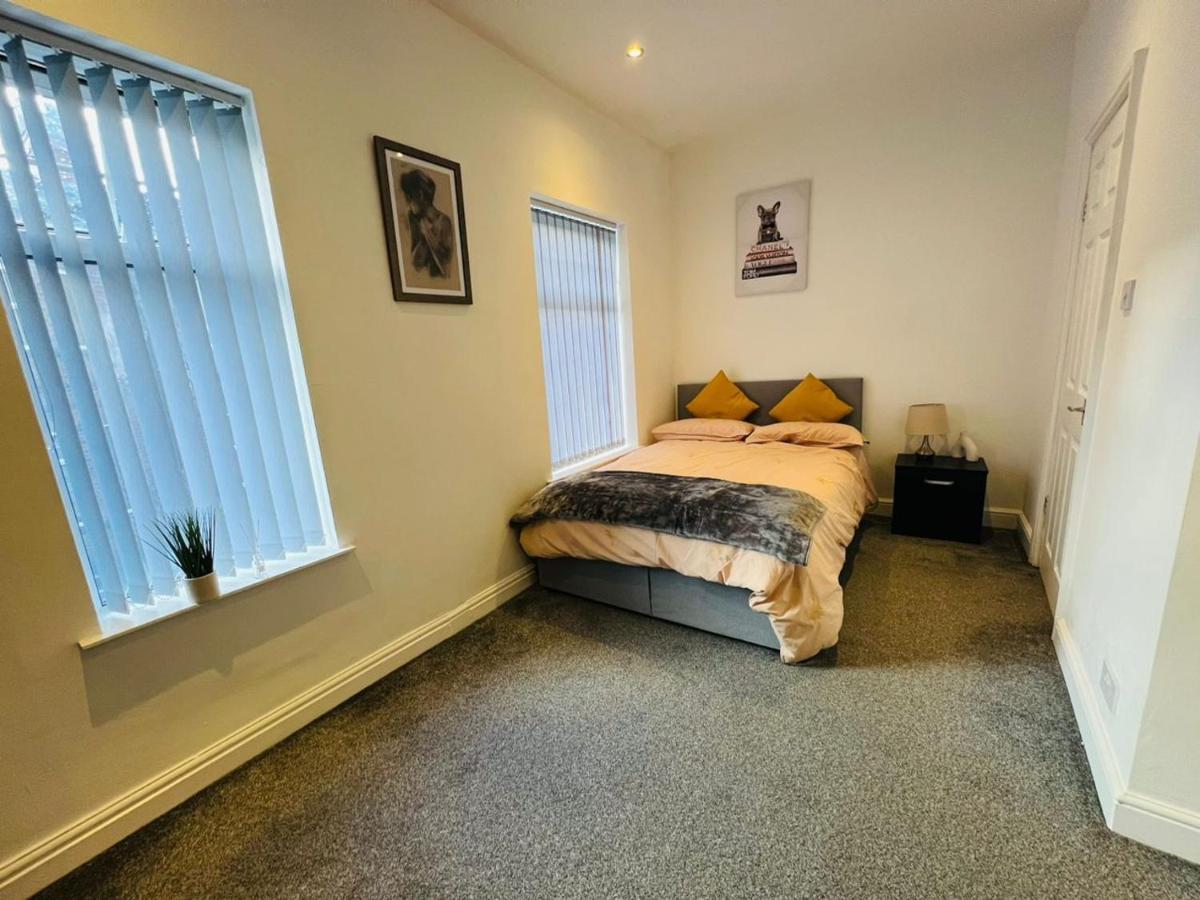 Luxury Double & Single Rooms With En-Suite Private Bathroom In City Centre Stoke On Trent Esterno foto