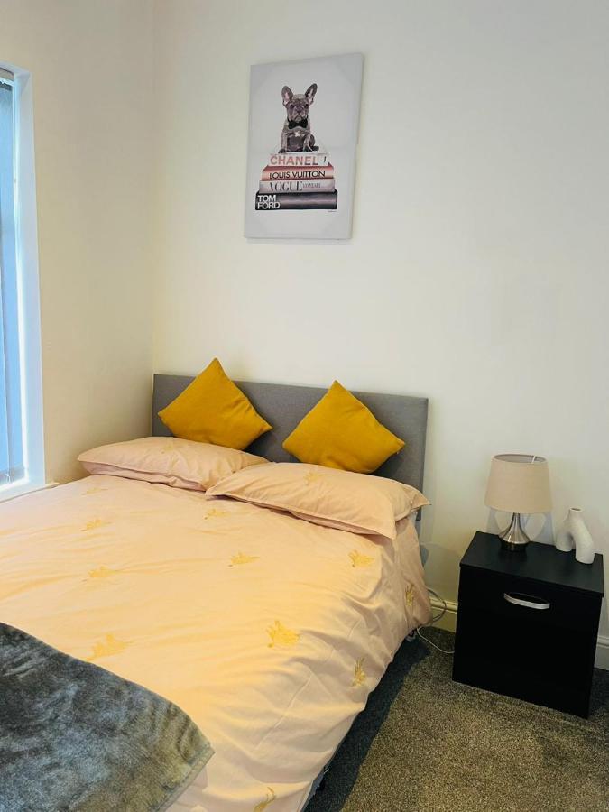 Luxury Double & Single Rooms With En-Suite Private Bathroom In City Centre Stoke On Trent Esterno foto