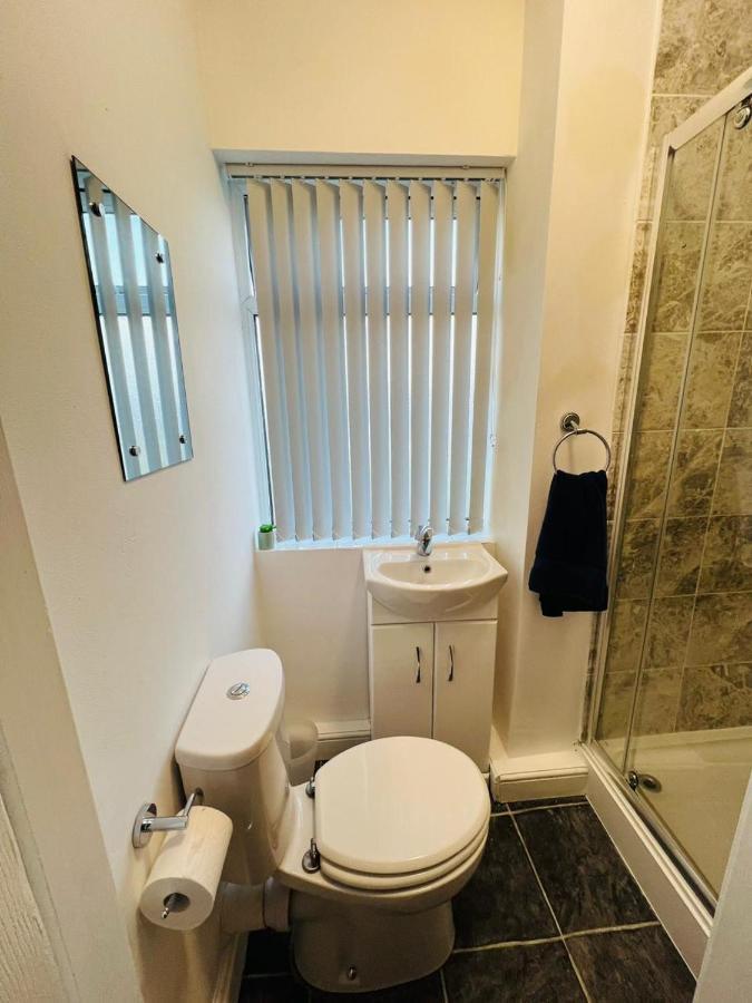Luxury Double & Single Rooms With En-Suite Private Bathroom In City Centre Stoke On Trent Esterno foto