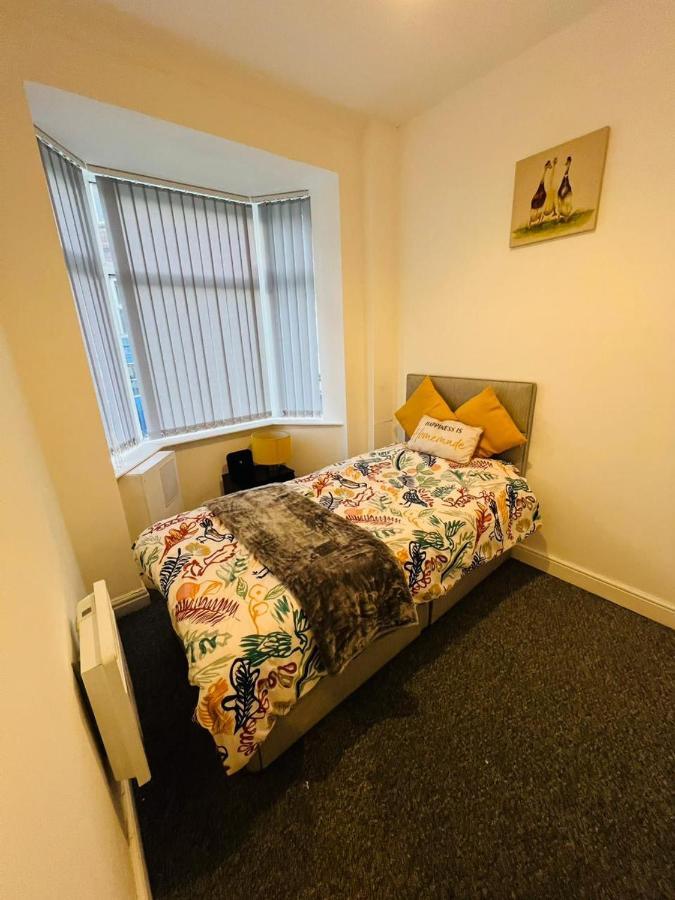 Luxury Double & Single Rooms With En-Suite Private Bathroom In City Centre Stoke On Trent Esterno foto