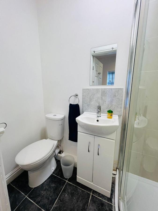 Luxury Double & Single Rooms With En-Suite Private Bathroom In City Centre Stoke On Trent Esterno foto