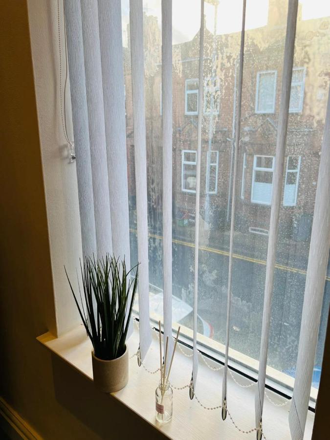 Luxury Double & Single Rooms With En-Suite Private Bathroom In City Centre Stoke On Trent Esterno foto